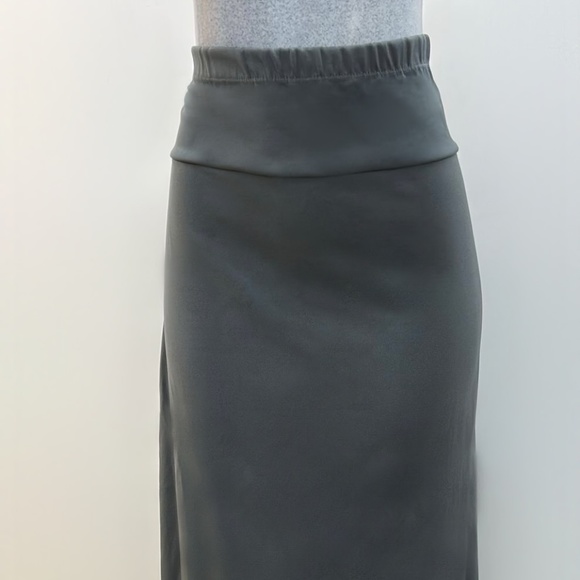 DEVORAH'S SECRET Grey Modest Maxi Skirt Basic 38' Length - Picture 1 of 2